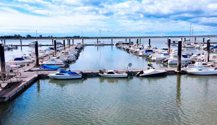 Charter y salidas de pesca en barco Huelva - Alquiler de barcos de pesca deportiva en Huelva - salidas de pesca para todos - Salidas de Pesca Deportivas en Huelva y pesca desde playa y espigones