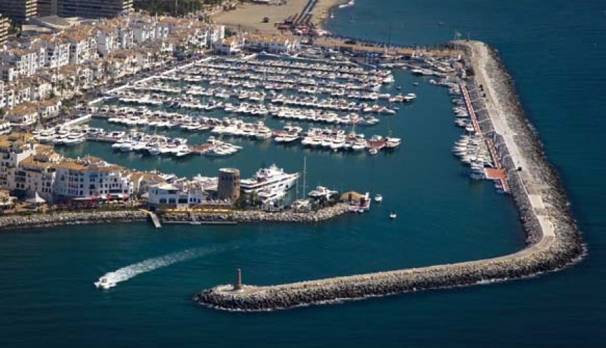salidas de pesca en barco en Marbella desde el puerto deportivo de Marina Marbella