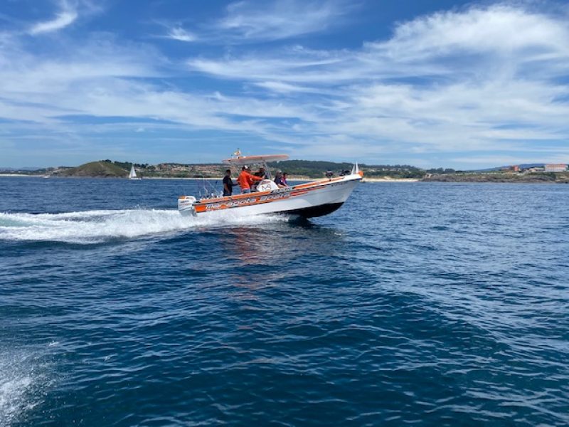 Capitan Charter te ofrece el mejor alquiler de barcos de pesca deportiva para que pases una aventura de pesca inolvidable, alquiler barco de pesca en España