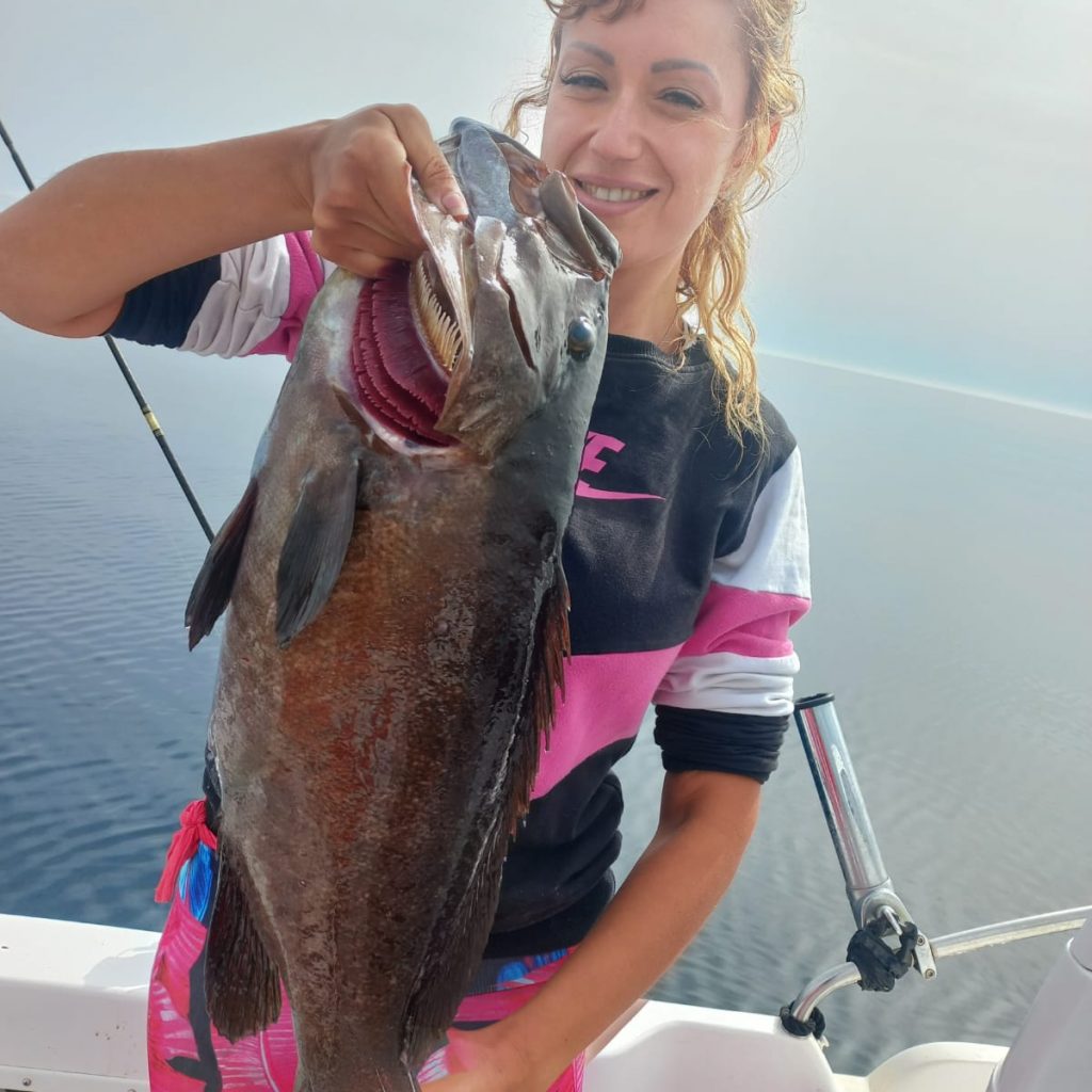 Captura de Pesca al vivo en Benalmádena - Charter Excursiones y Salidas de pesca en barco en Benalmádena - Excursiones de pesca desde embarcacion