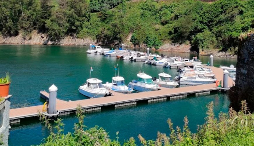 charter excursiones y salidas de pesca en barco en Viavelez Asturias Excursiones de pesca desde el puerto de Viavelez